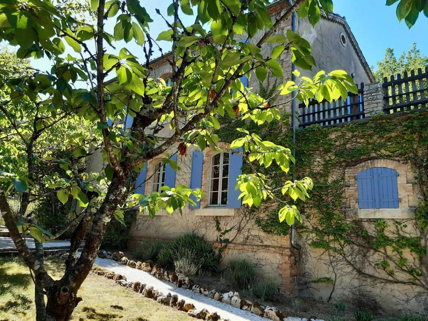 Ancienne Ecole De Moncere Villa Penne France